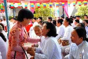 Chung vui với Bạn Đạo Cao Đài tại Thánh Tòa Vô Vi Huỳnh Quang Sắc