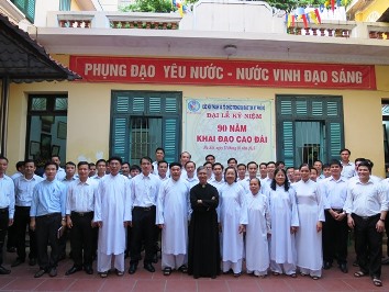 Chủng sinh thăm Thánh thất Thủ đô Hà Nội