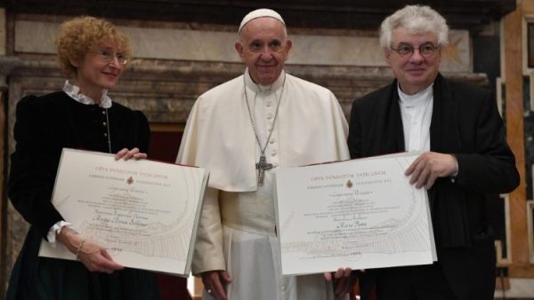 2 nhân vật được giải thưởng Ratzinger-Biển Đức XVI năm 2018