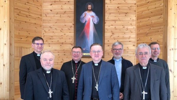 Các Giám mục Nga kêu gọi cầu nguyện cho hoà bình