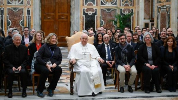 ĐGH Phanxicô gặp các ký giả quốc tế hoạt động tại Vatican