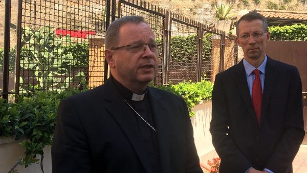 Các Giám mục Đức chấp thuận thảo luận với Vatican về Huấn thị về giáo xứ
