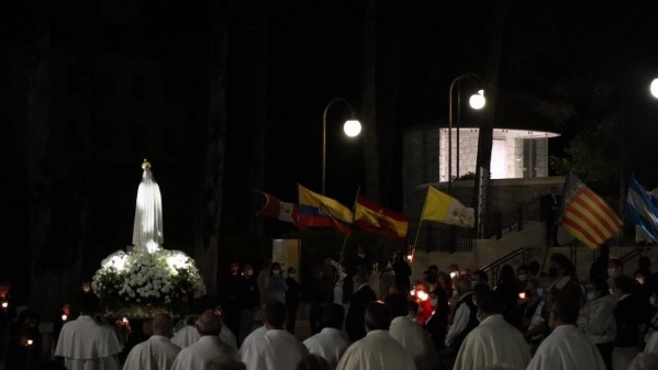 Đền thánh Đức Mẹ Fatima đón các nhóm hành hương quốc tế