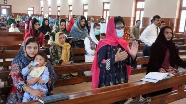 Kitô hữu Pakistan chống bắt cóc các thiếu nữ và cưỡng bách theo đạo Hồi