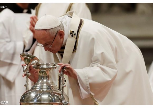 Đức Giáo hoàng cử hành Lễ Truyền Dầu tại Vatican 2017