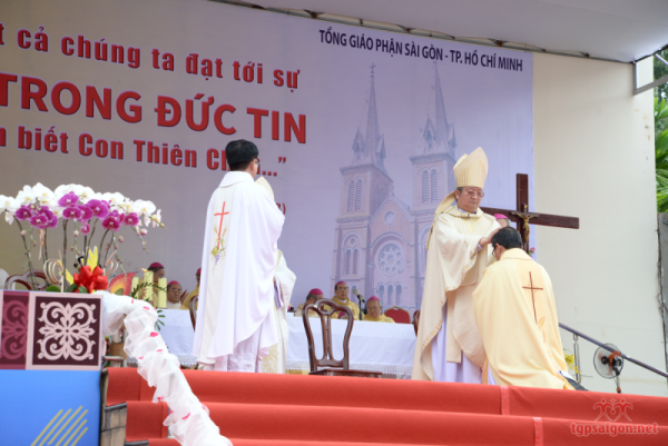 Thánh lễ truyền chức Giám mục Đức Giám mục phụ tá Giuse Đỗ Mạnh Hùng