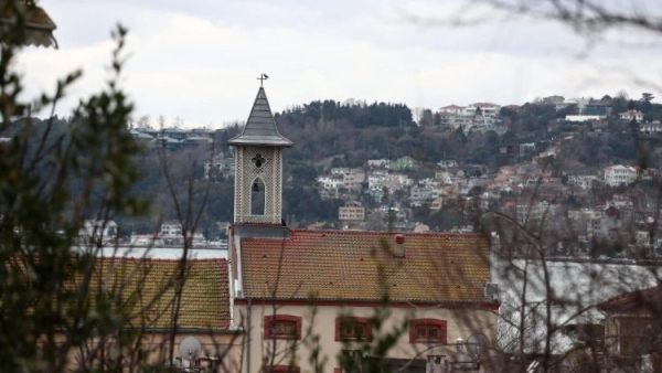 Một nhà thờ ở Thổ Nhĩ Kỳ bị tấn công trong lúc Thánh lễ đang được cử hành