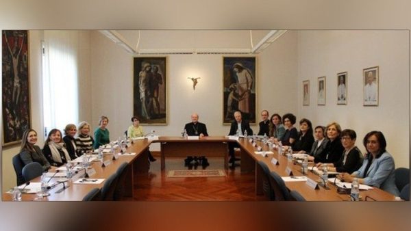 ĐGH khích lệ Nhóm tham vấn phụ nữ của Hội đồng Giáo hoàng về Văn hoá