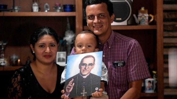 Thánh Oscar Romero - Giám mục của người nghèo