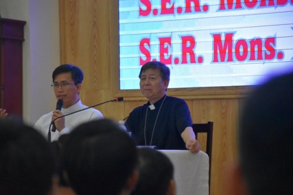 ĐCV Thánh Giuse Sàigòn: Đức TGM Savio Hon Tai-Fai thăm mục vụ và dâng Thánh lễ