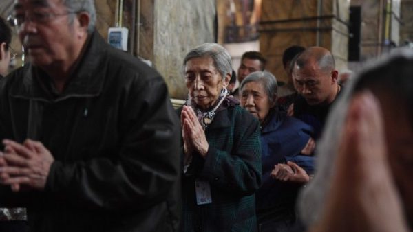 Trung Quốc buộc các linh mục giảng về yêu nước để được mở lại nhà thờ
