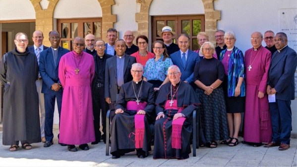 Ủy ban Công giáo và Anh giáo nhóm tại đảo Cipro