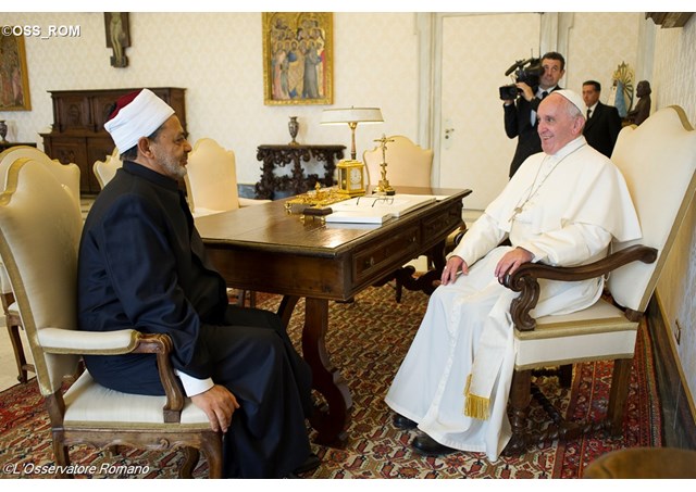 Đức Giáo hoàng Phanxicô tiếp kiến Imam của Thánh đường Al-Azhar