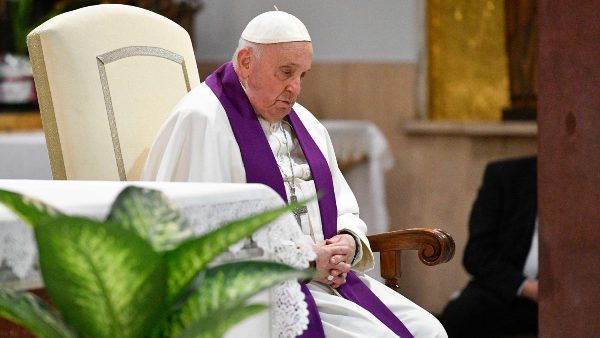 Đức Giáo hoàng chủ sự nghi thức thống hối Mùa Chay