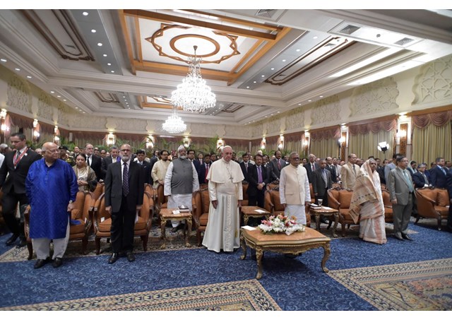 Đức Giáo hoàng gặp chính phủ và đại diện các giới ở Bangladesh