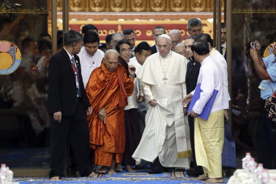 Đức Giáo hoàng Phanxicô tông du Myanmar: Gặp Ủy ban nhà nước Tăng già Maha Nayaka