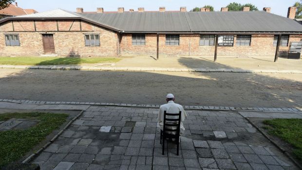 Đức Giáo hoàng Phanxicô tại Auschwitz: thinh lặng và cầu nguyện