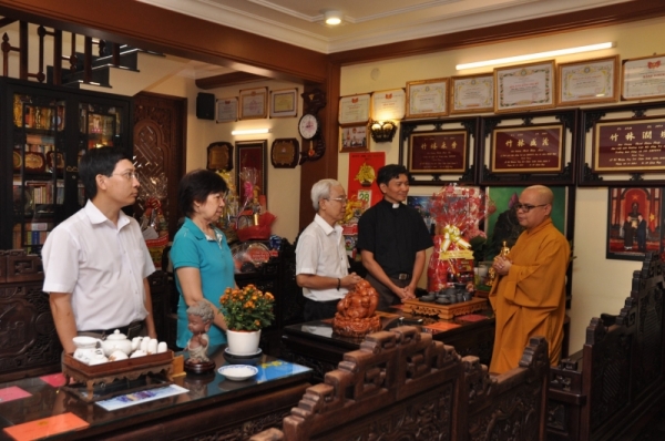Giáo xứ Bàn Cờ: Chúc mừng Đại lễ Phật Đản