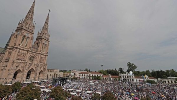 Các Giám mục Argentina cử hành Thánh lễ ủng hộ sự sống