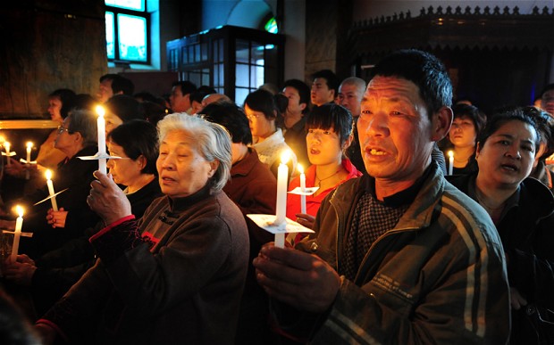 Nỗi đau của một linh mục blogger Trung Quốc khi Thánh giá bị bỏ