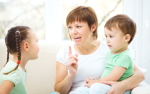6 cách thức để trở nên một người lắng nghe tốt hơn trong gia đình bạn
