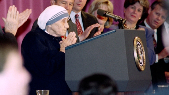 Khi Mẹ Thánh Têrêsa Calcutta dám nói với một Tổng thống Mỹ rằng phá thai là tội giết người