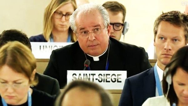 Tòa Thánh kêu gọi các giải pháp bảo vệ sự sống và phẩm giá người di dân