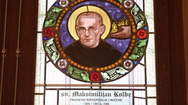 Thánh tích thánh Maximiliano Kolbe được đặt trong nhà nguyện của Quốc hội Ba Lan