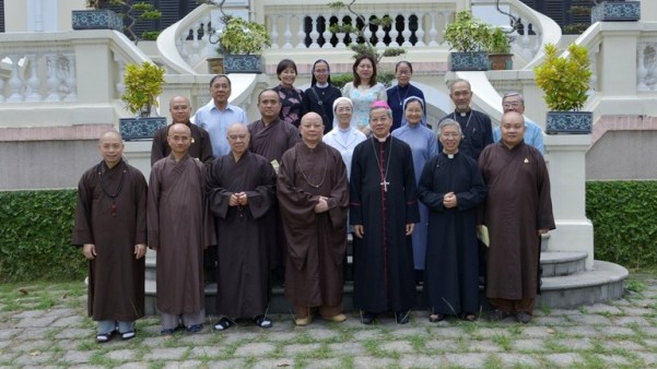 Ban Trị sự Phật giáo TP.HCM chúc mừng Giáng sinh 2023 tại Tòa Tổng Giám mục