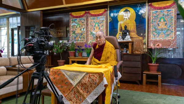Đức Dalai Lama thuyết pháp trở lại