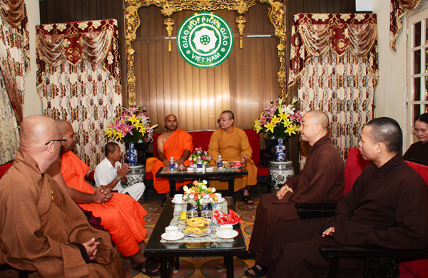 Trung ương Giáo hội tiếp đoàn Phật giáo từ Ấn Độ