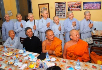 Đoàn Phật giáo Thái Lan thăm chùa Kim Liên (13.12.2016)