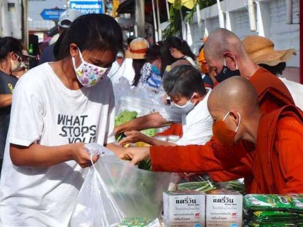 Thái Lan: Vị Ni sư đồng hành cùng người nghèo trong dịch bệnh