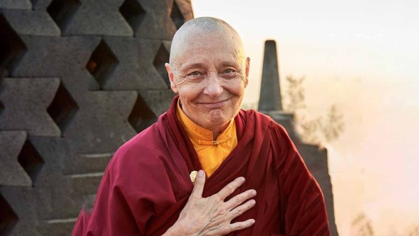 Ni sư Jetsunma Tenzin Palmo được vinh danh là một trong 100 người nữ có ảnh hưởng nhất thế giới