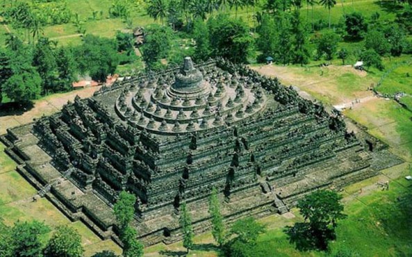 Indonesia: Khôi phục quyền sinh hoạt tôn giáo đối với thánh địa Borobudur