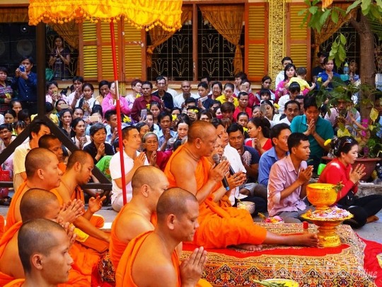 Lễ tắm Phật Tết cổ truyền Chol Chnam Thmay