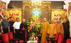 Tòa Tổng Giám mục Hà Nội chúc mừng Đại lễ Phật Đản 2018