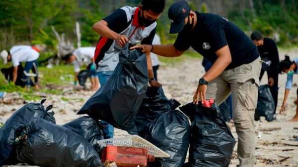 Một Tổng giáo phận ở Brazil tham gia chương trình tái chế nhựa để giảm rác thải ở biển