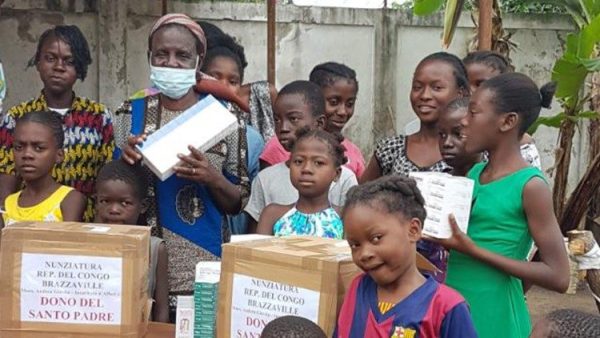 ĐGH hỗ trợ thuốc cho một trung tâm trẻ mồ côi ở Congo