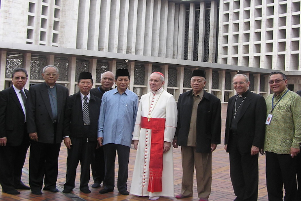 Người Hồi giáo Indonesia thương tiếc Đức Hồng y Jean-Louis Tauran