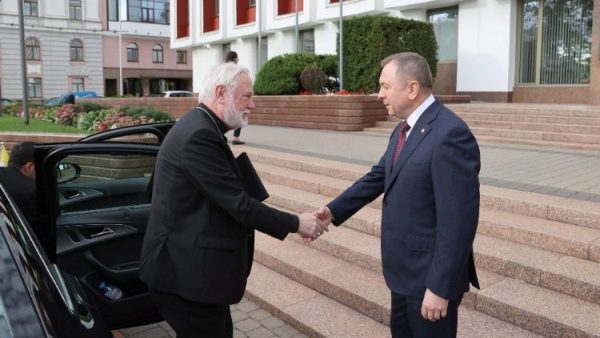 Đức TGM Ngoại trưởng Tòa Thánh thăm Belarus để bày tỏ sự gần gũi của ĐGH
