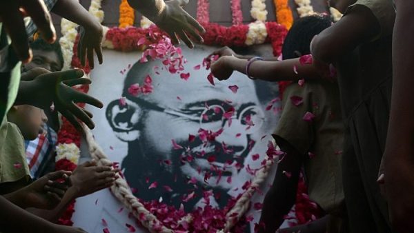 Cầu nguyện cho Ấn Độ nhân ngày sinh nhật của Gandhi