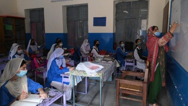 Giáo hội Pakistan phản đối việc các học sinh bị bắt buộc học môn Hồi giáo