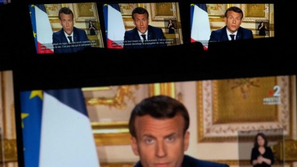 Tổng thống Macron ủng hộ lời kêu gọi của ĐGH Phanxicô giảm nợ cho các nước nghèo
