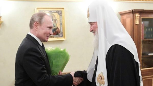 Tổng thống Putin định nghĩa hôn nhân là giữa một người nam và một người nữ