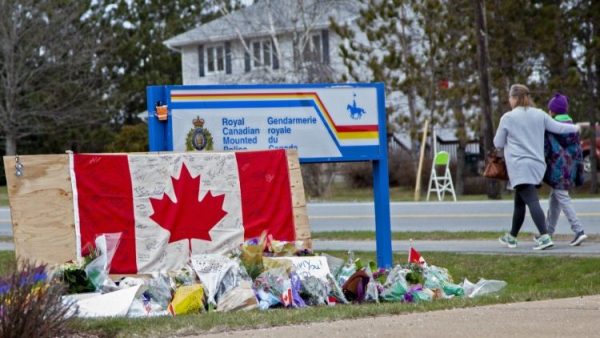 TGM của Nova Scotia chia buồn về vụ nổ súng giết nhiều người nhất tại Canada