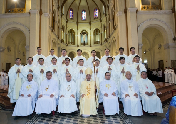 Thánh lễ Truyền chức Linh mục tại TGP Sài Gòn ngày 7.6.2019