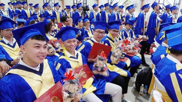 Trường Cao đẳng Hòa Bình Xuân Lộc kỷ niệm 10 năm thành lập