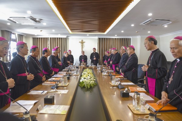 Hội đồng Giám mục - Ngày làm việc thứ II của Đại hội XV