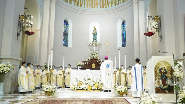Thánh lễ mừng tước hiệu “Đức Mẹ Hà Nội” và làm phép Nhà Mục Vụ Thánh Ven Giáo xứ Cửa Bắc